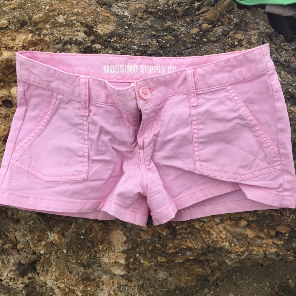 Shorts - Picture 2 of 3